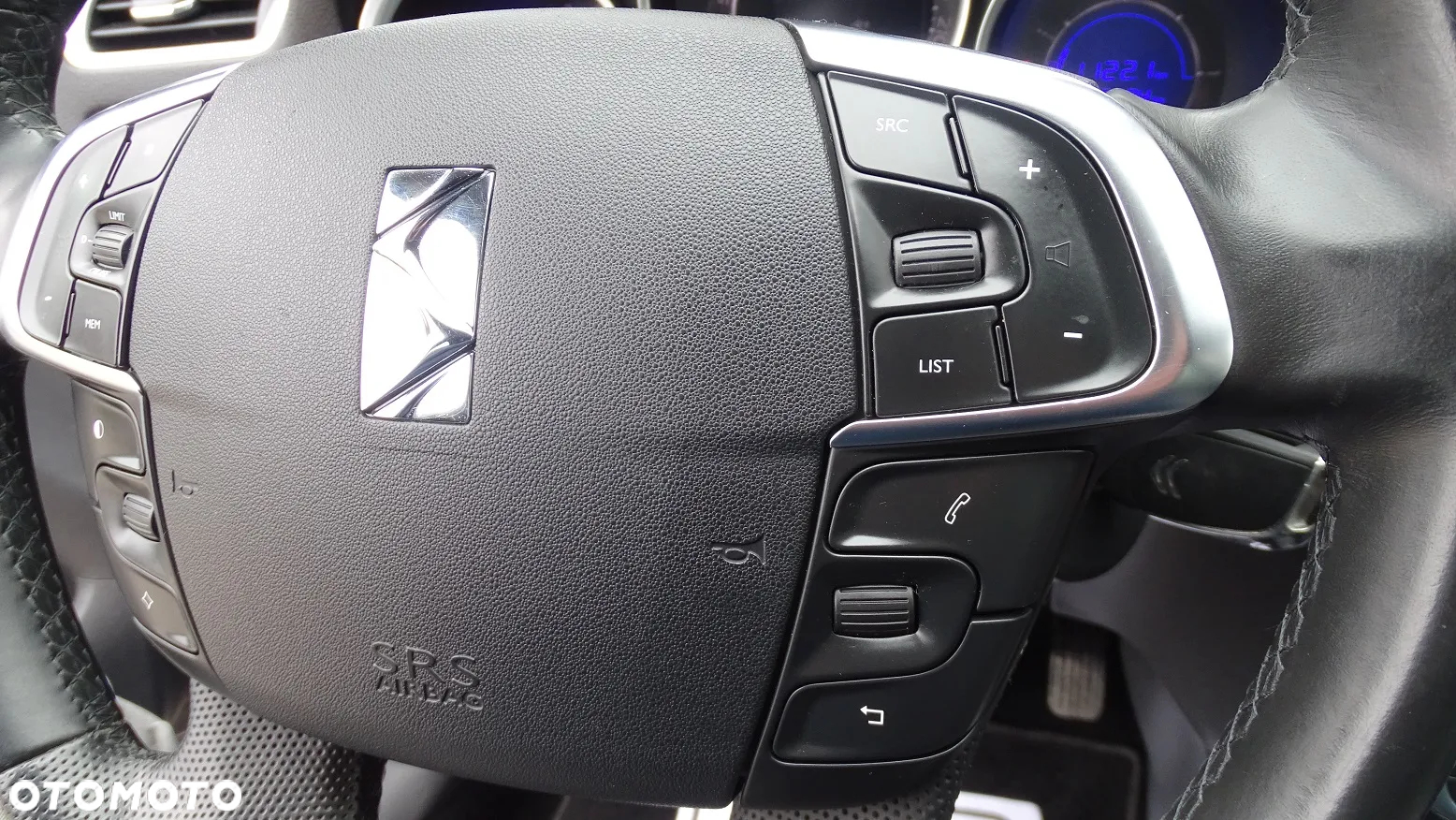 Citroën DS4 e-HDi 115 Chic - 17