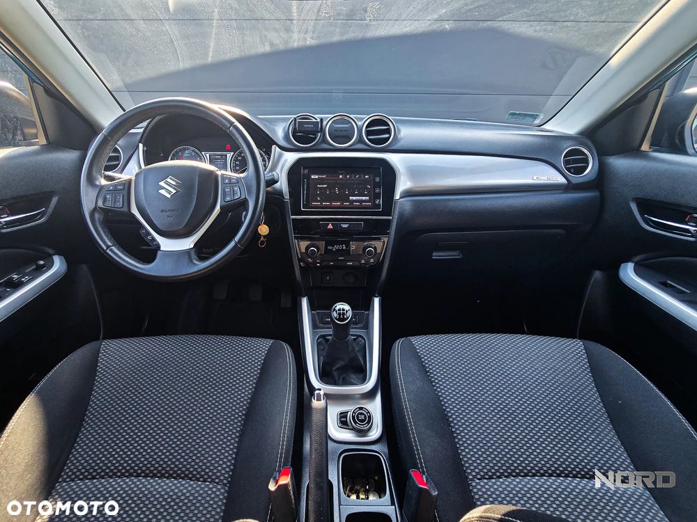 Suzuki Vitara 1.6 Comfort 4WD - 11
