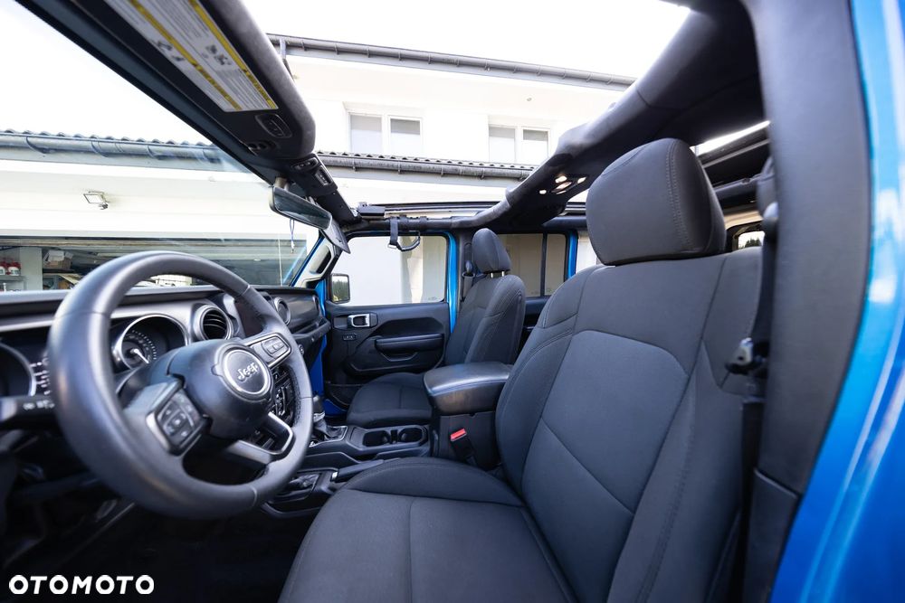 Jeep Wrangler - 14