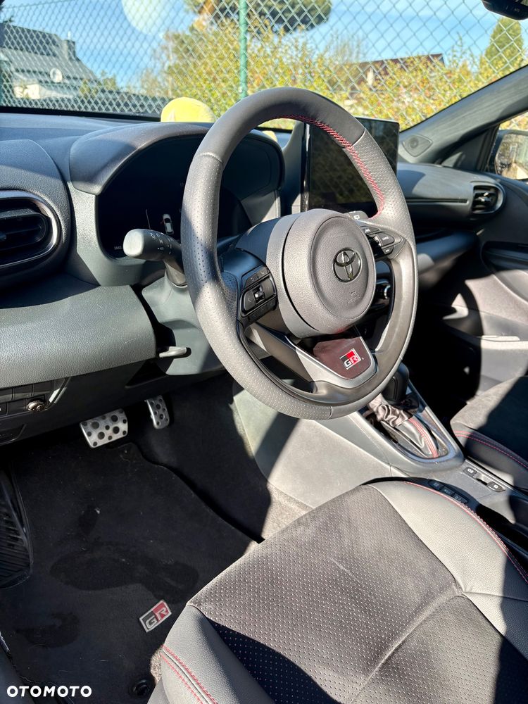 Toyota Yaris - 7