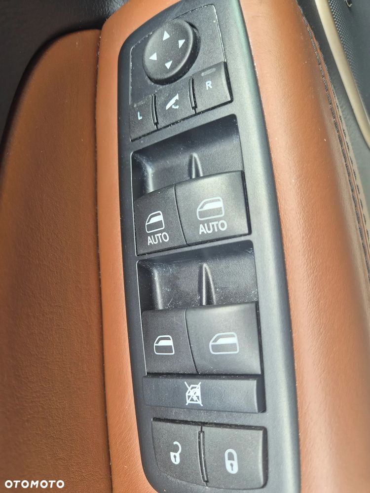 Jeep Grand Cherokee 5.7 V8 HEMI Summit - 8