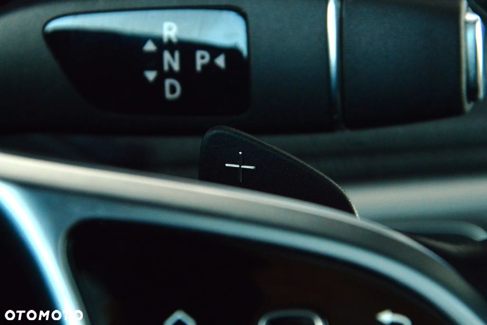 Mercedes-Benz Klasa G 400 d - 29