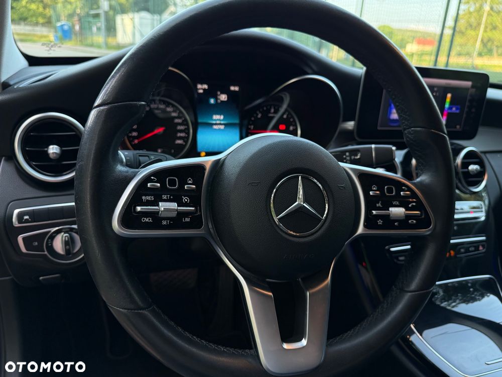 Mercedes-Benz Klasa C 220 d 9G-TRONIC - 26