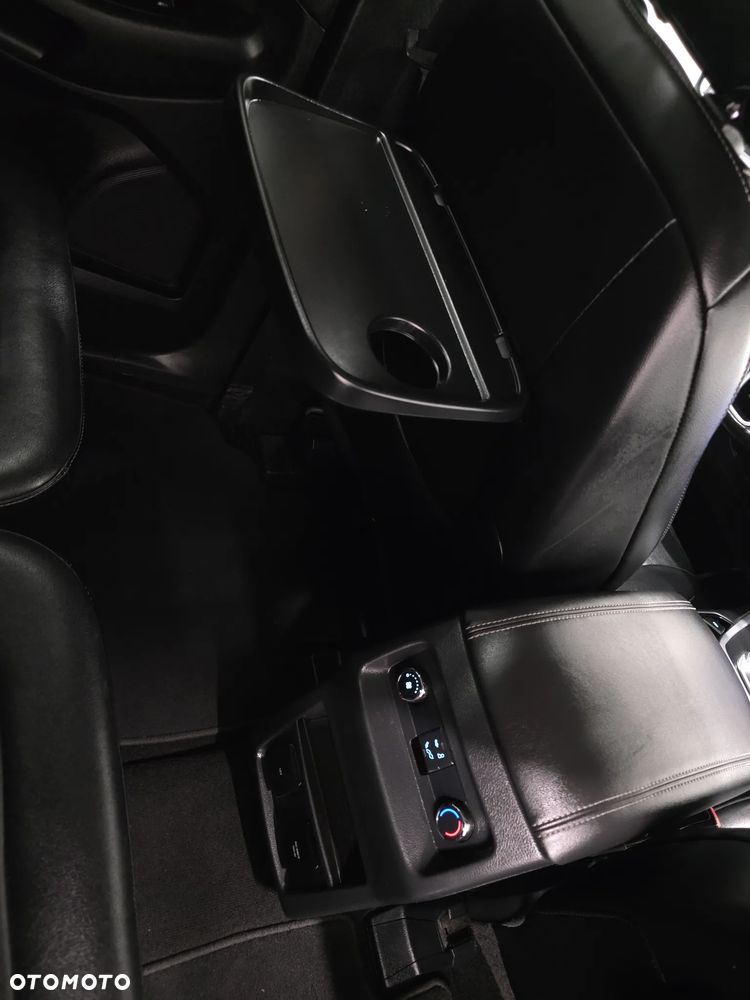 Ford Galaxy 2.0 EcoBlue Titanium - 23