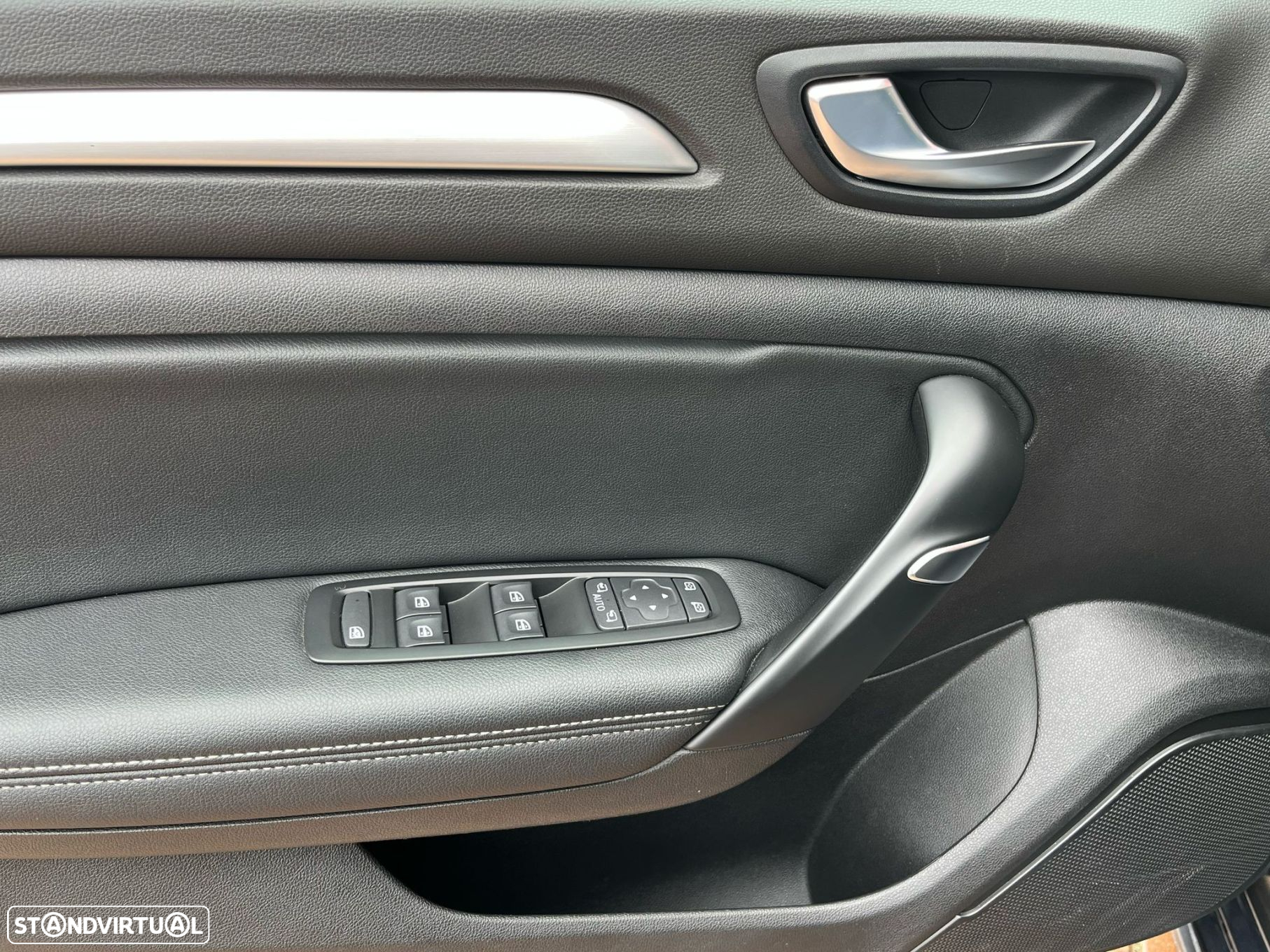 Renault Mégane Sport Tourer 1.5 Blue dCi Limited EDC - 10
