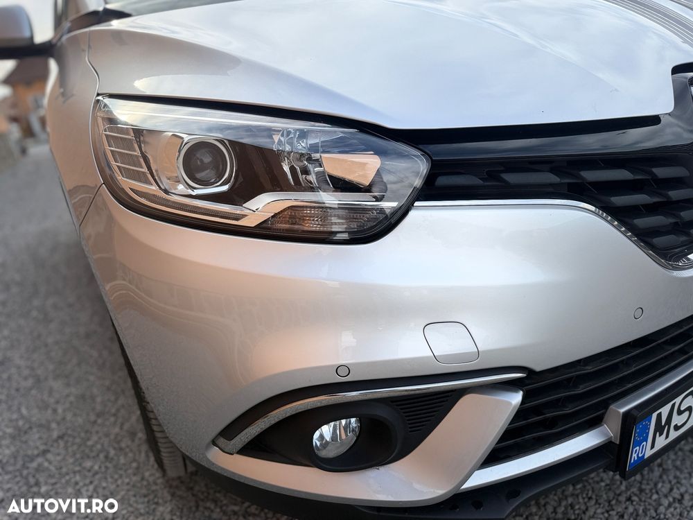 Renault Scenic - 25