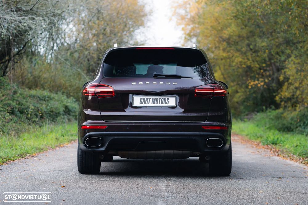 Porsche Cayenne - 6