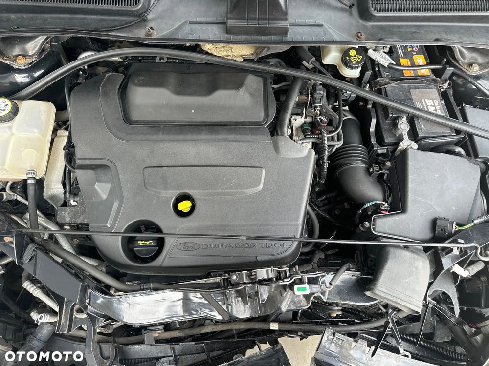 Ford Kuga - 9