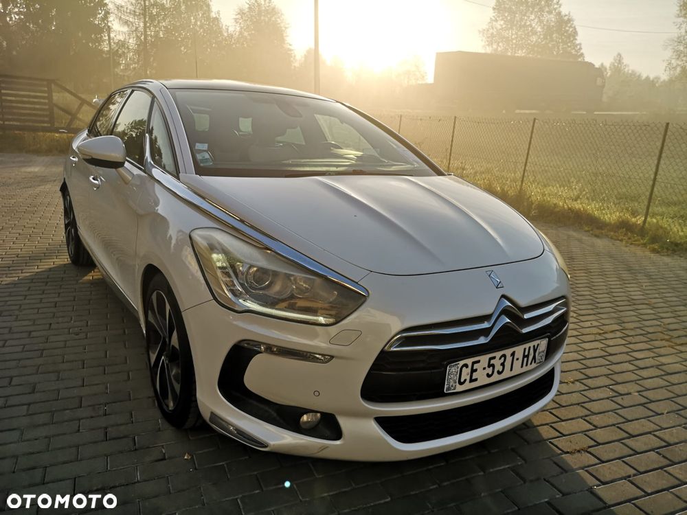 Citroën DS5 HDi 165 Business - 18