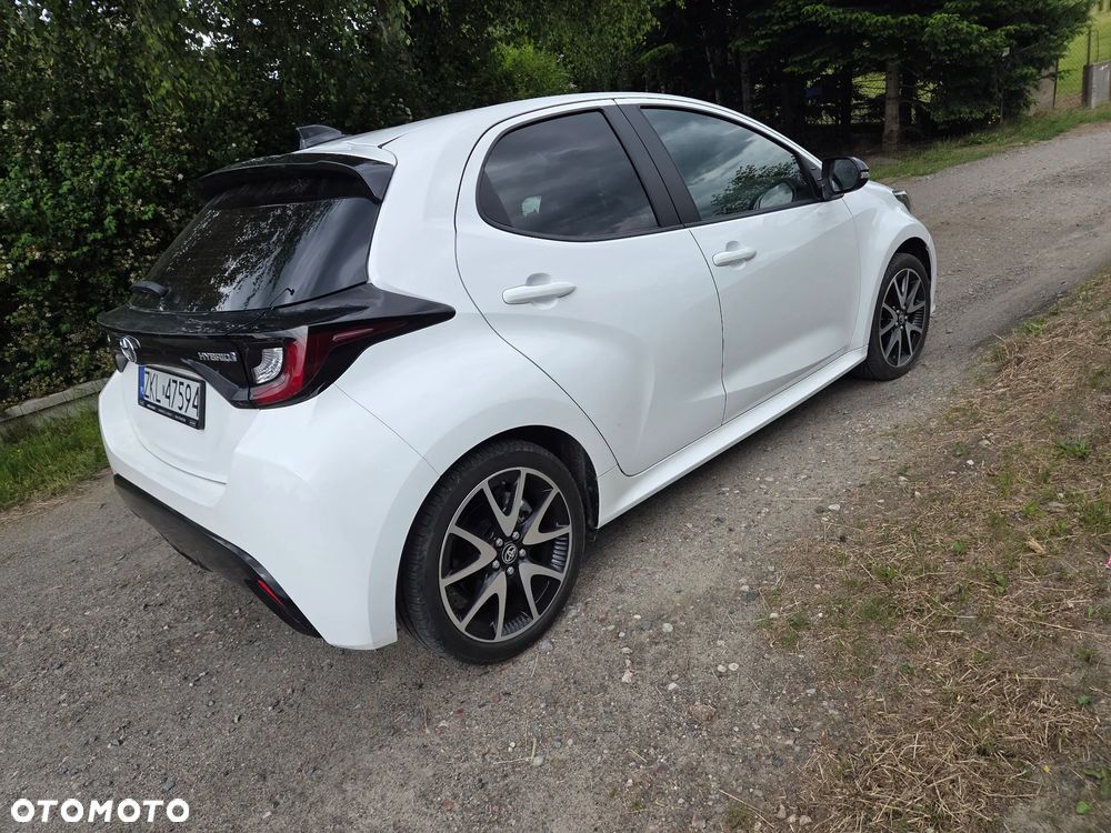 Toyota Yaris 116 1.5 VVT-i Black&White - 4