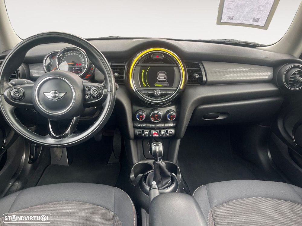 MINI 3 Portas One D - 11