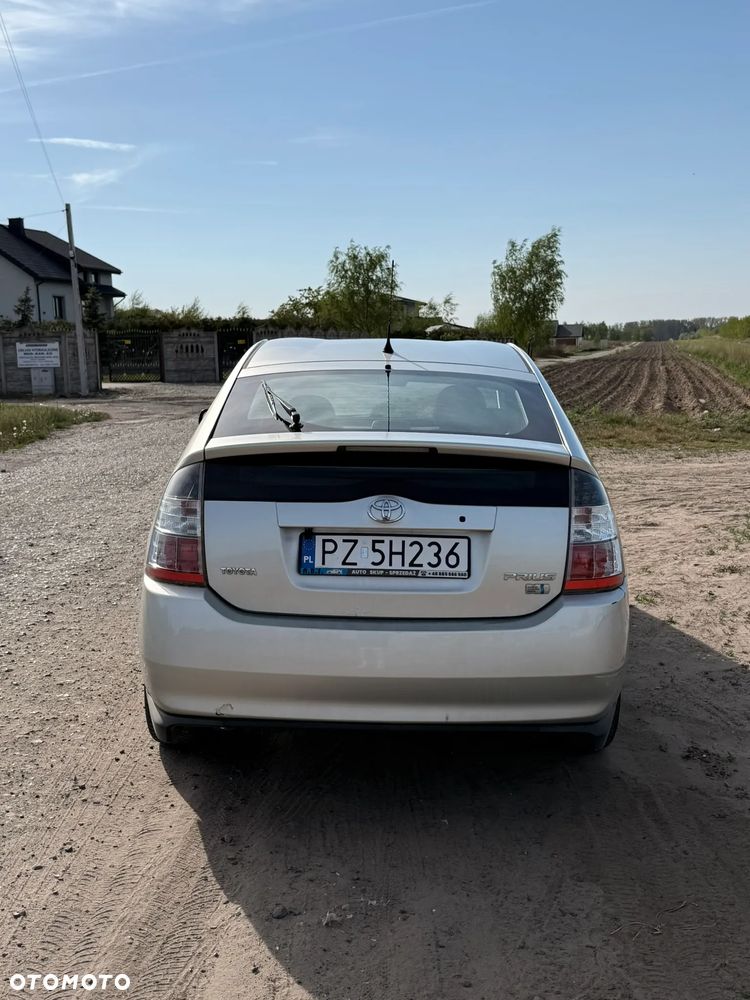 Toyota Prius 1.5 VVT-i Sol - 6