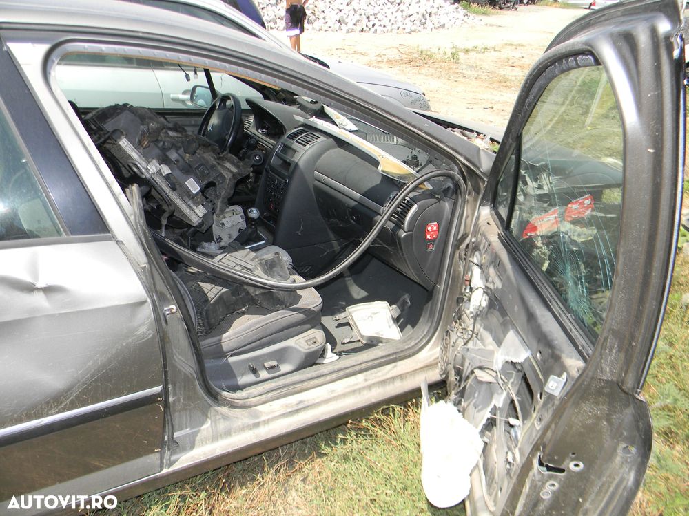 Dezmembrari  Peugeot 407  2004  > 0000 2.0 HDi Motorina - 12