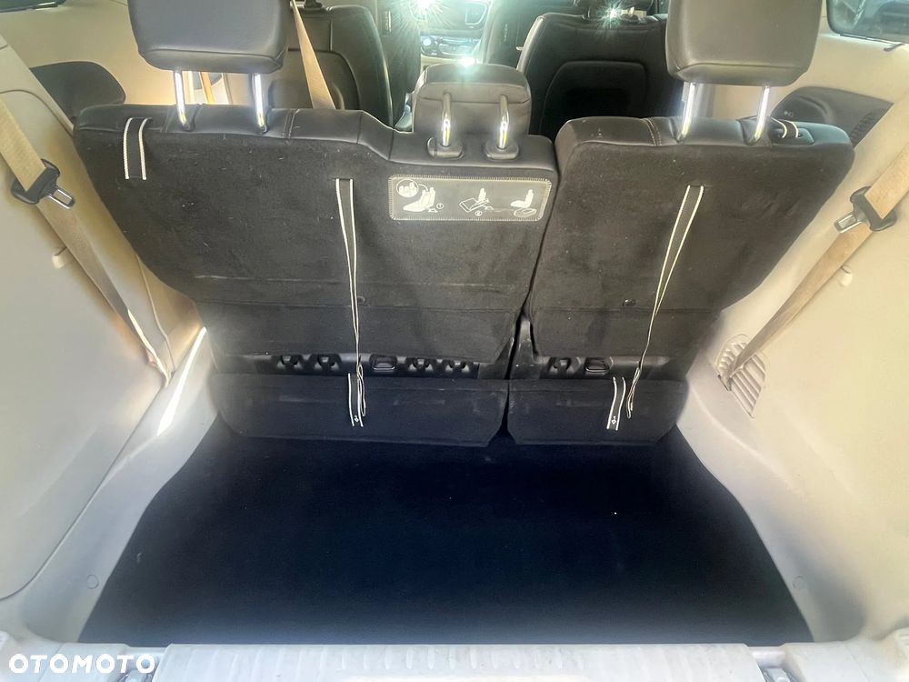 Chrysler Pacifica - 13