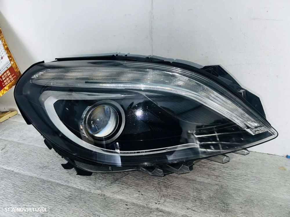 Farol Direito Mercedes B W245 - 11/18 - 2