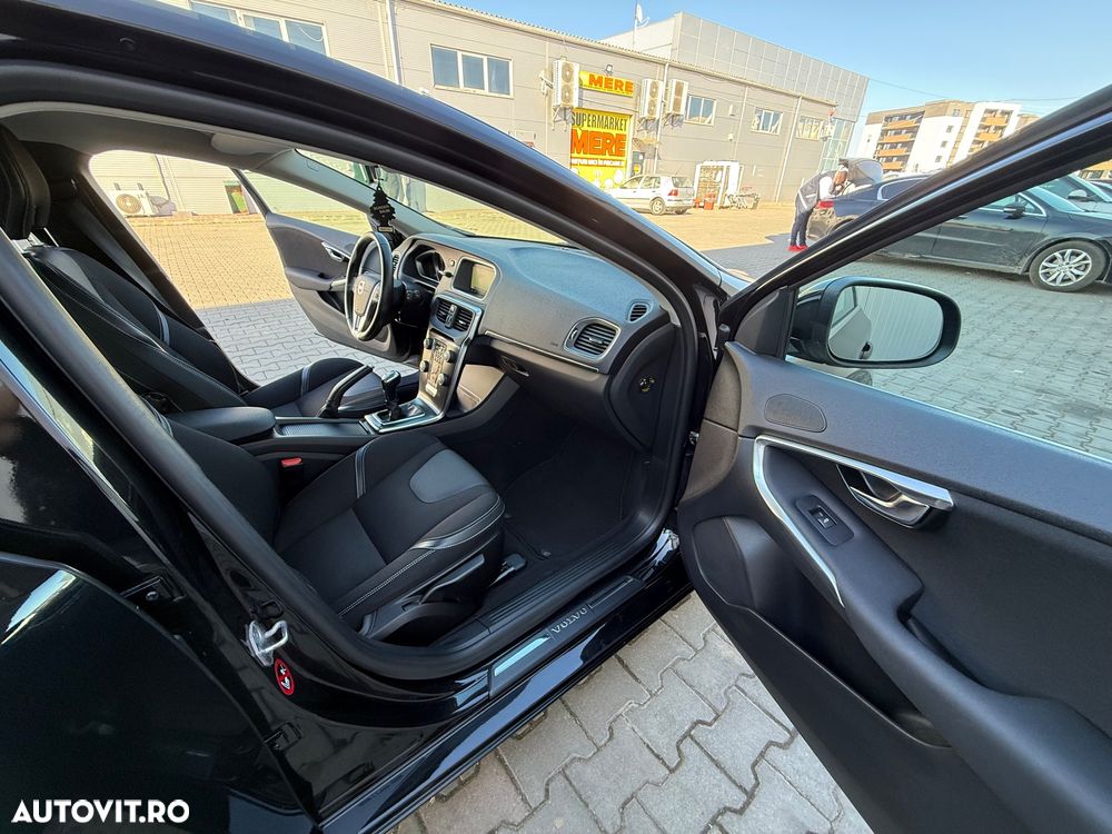 Volvo V40 D2 Summum - 19