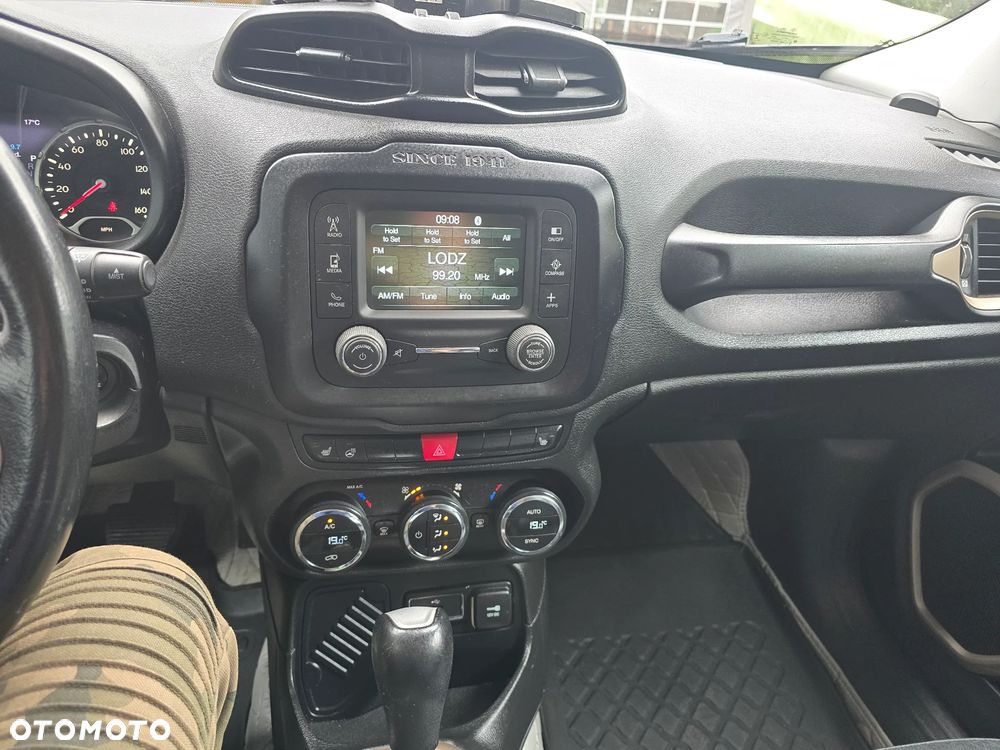 Jeep Renegade - 12