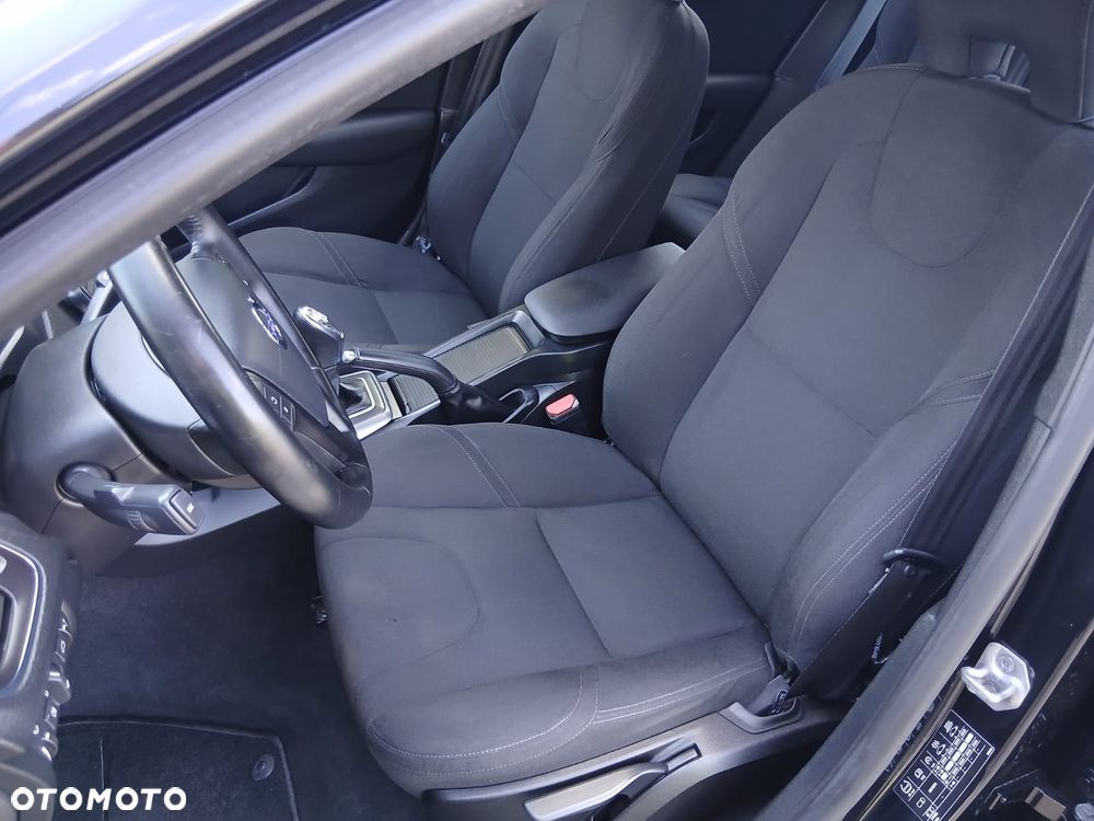 Volvo V40 D2 Momentum - 20