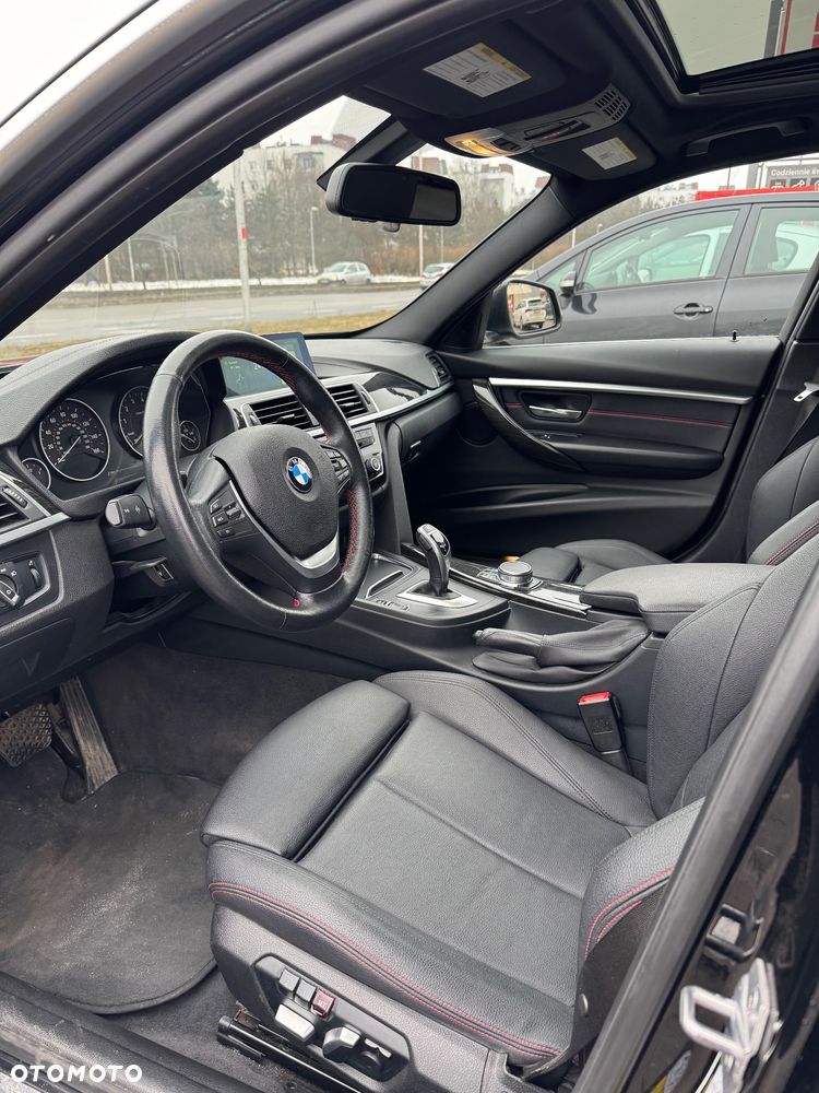 BMW Seria 3 330i xDrive Edition Luxury Line Purity - 26