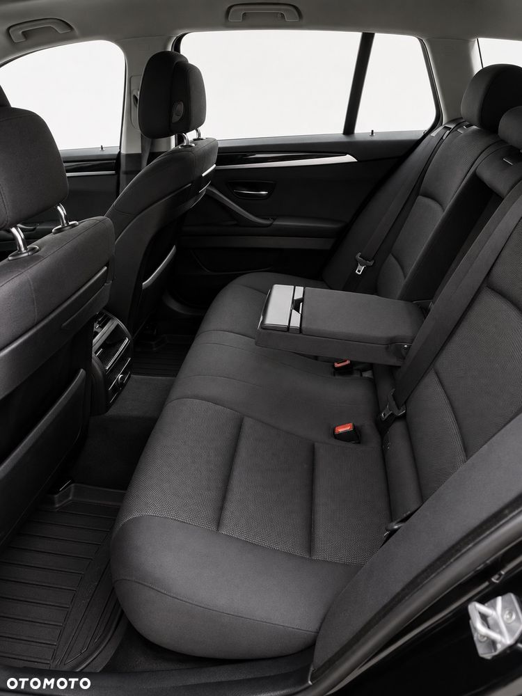 BMW Seria 5 520d - 6