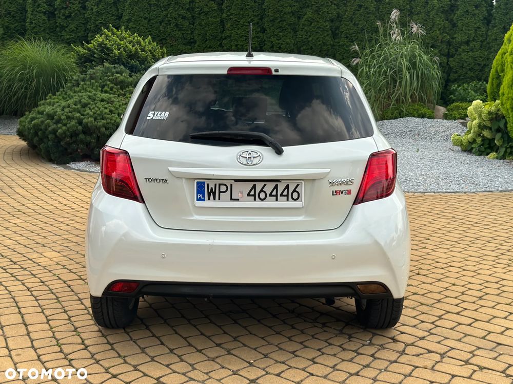 Toyota Yaris - 11