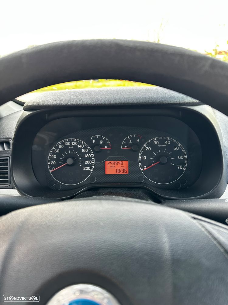 Fiat Grande Punto - 7