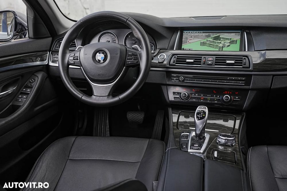 BMW Seria 5 525d Sport-Aut. Luxury Line - 14