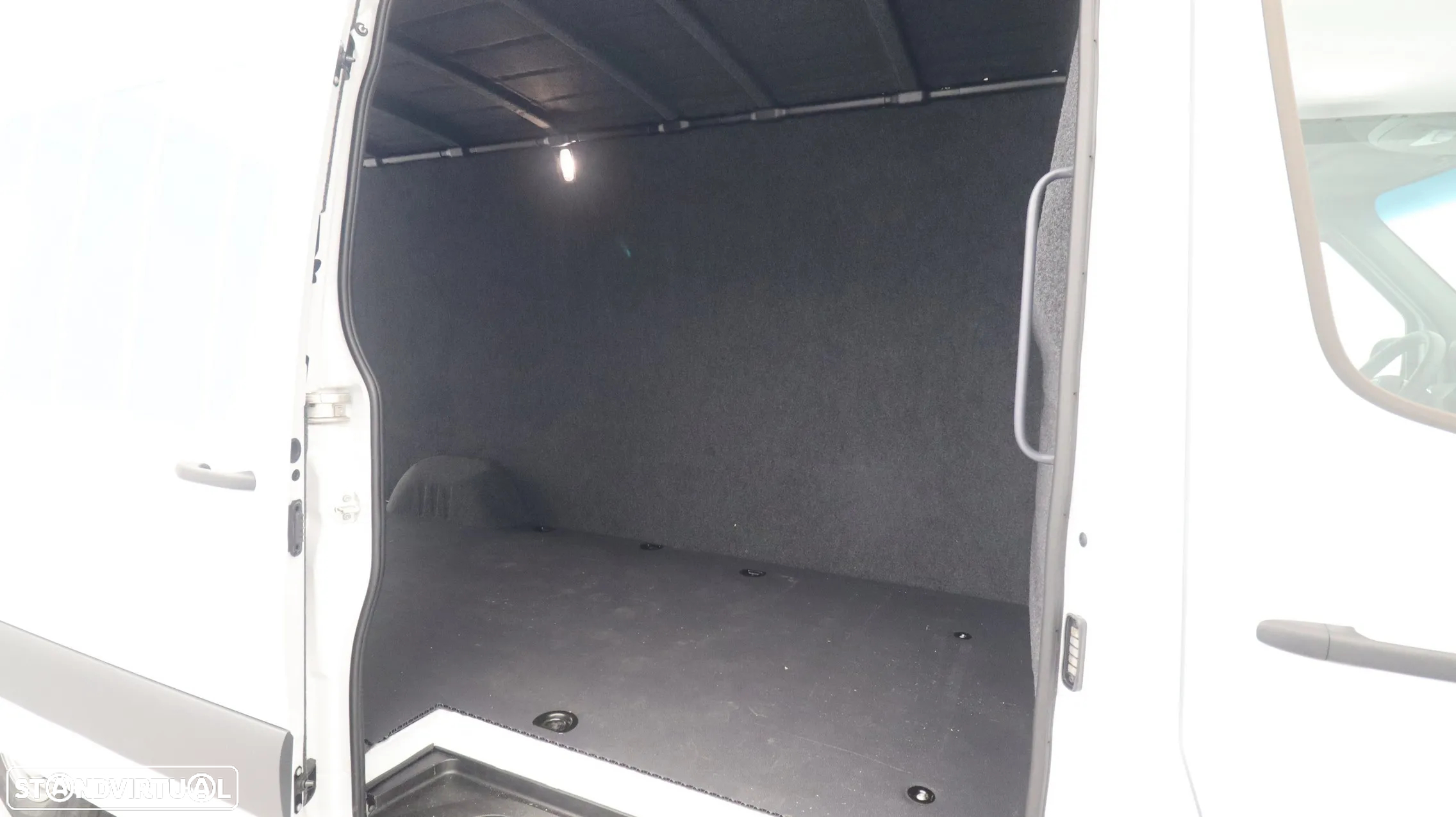 Mercedes-Benz eSprinter - 31