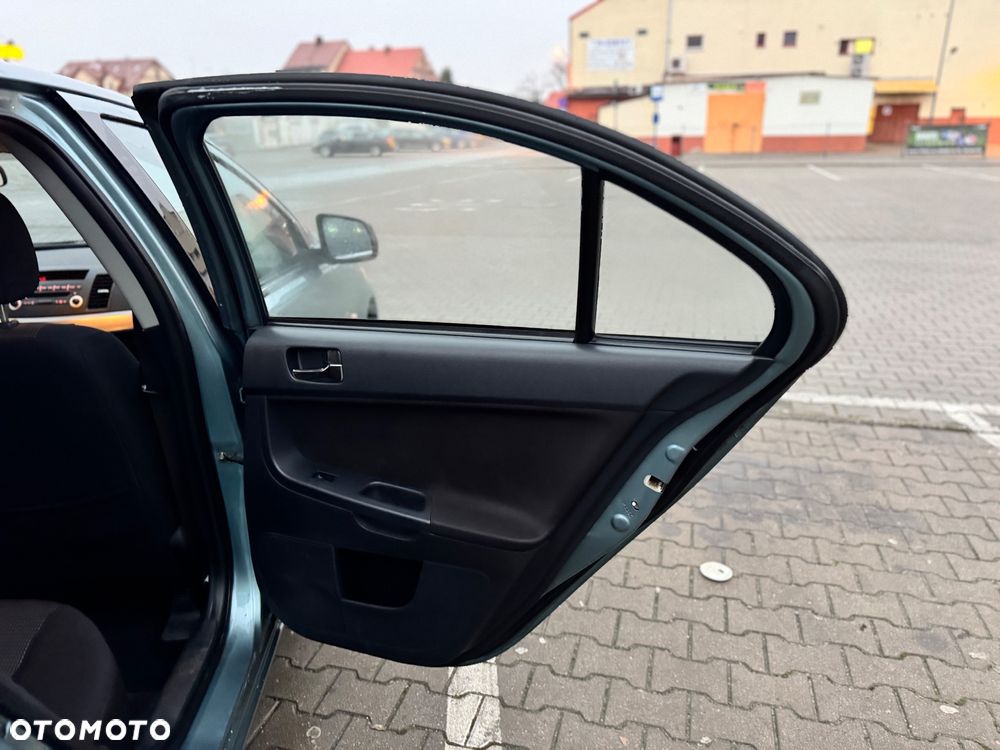 Mitsubishi Lancer 1.8 CVT Invite - 28