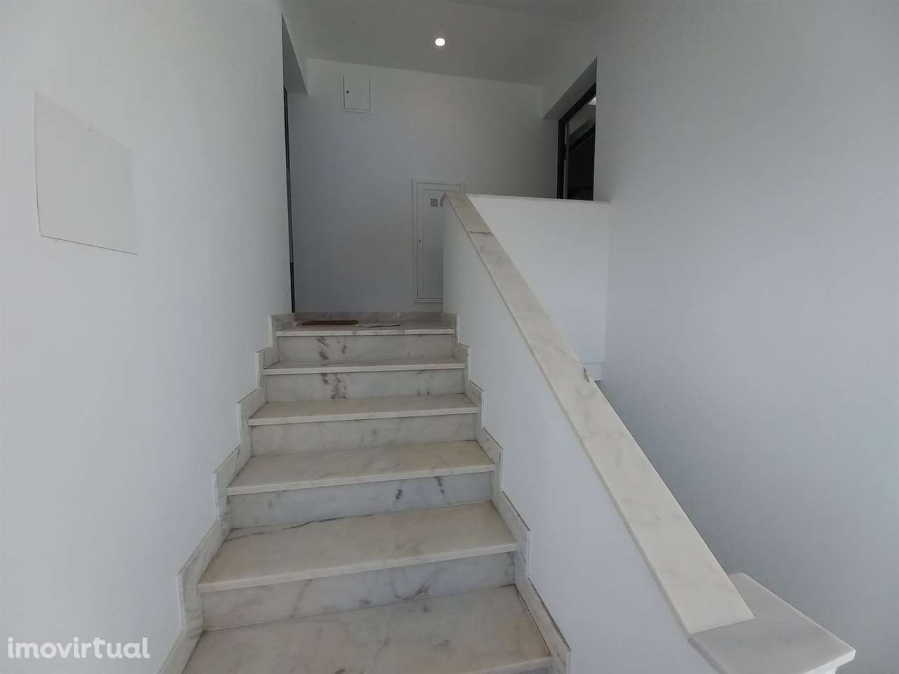 Apartamentos de 3 assoalhadas na Praia das Maçãs, Sintra - Grande imagem: 2/38