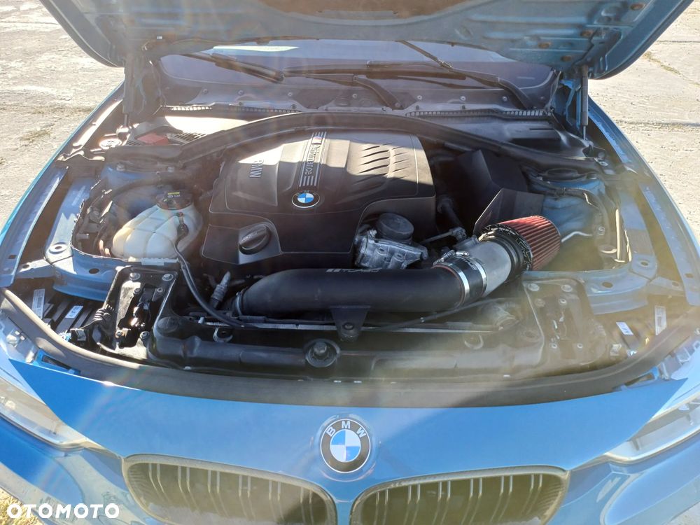 BMW Seria 3 335i M Sport - 9