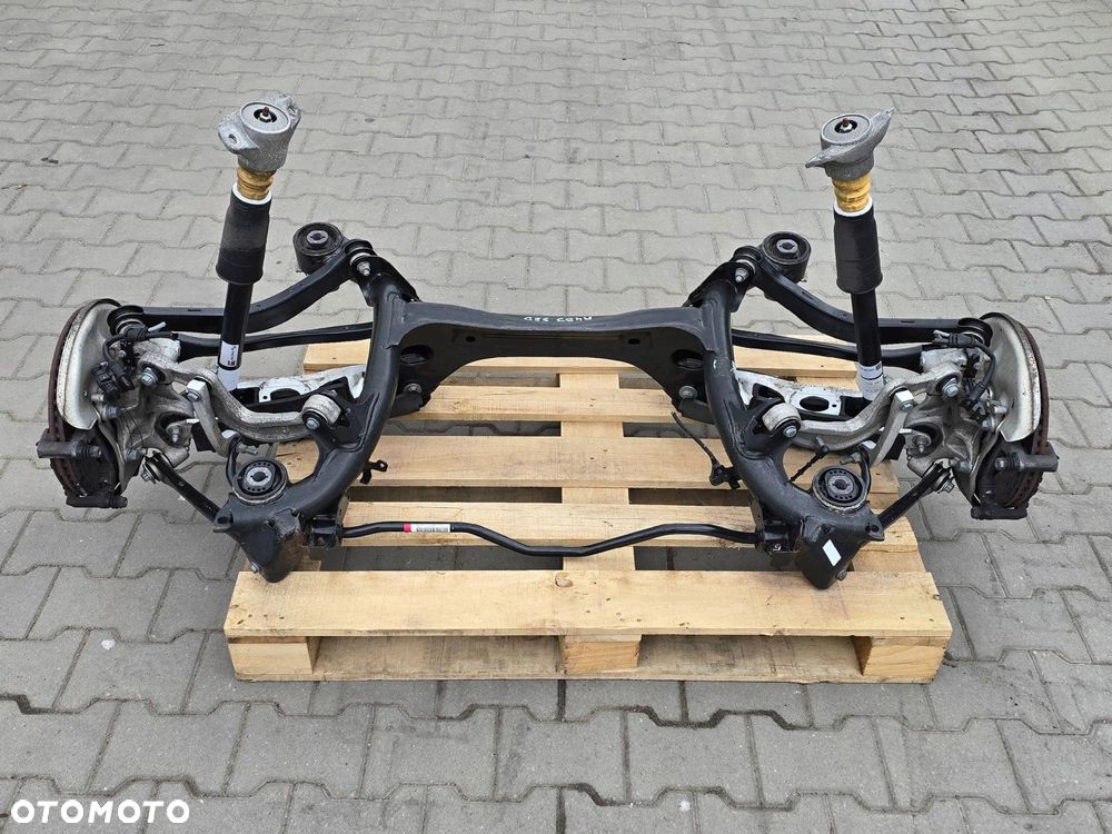 AUDI A4 B9 SEDAN 18R BELKA ZAWIESZENIA TYLNA TYŁ 2.0TFSI - 1