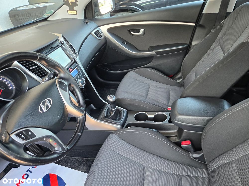 Hyundai i30 1.6 GDI Premium - 20