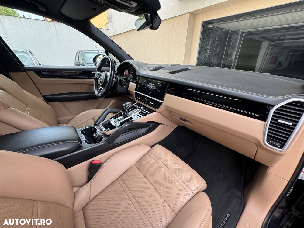 Porsche Cayenne S - 23