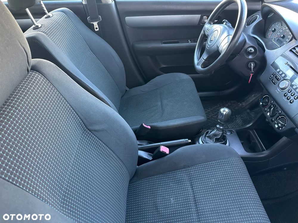 Suzuki Swift - 20