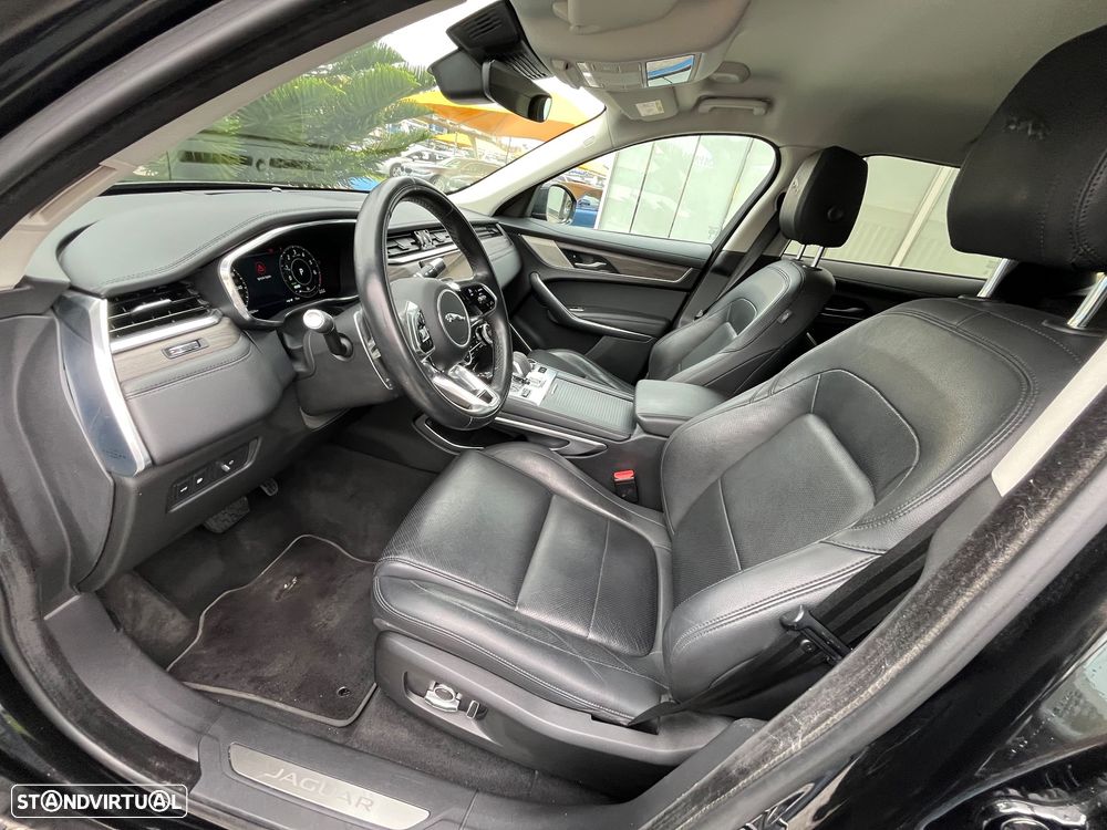 Jaguar F-Pace 2.0 P400e AWD - 28