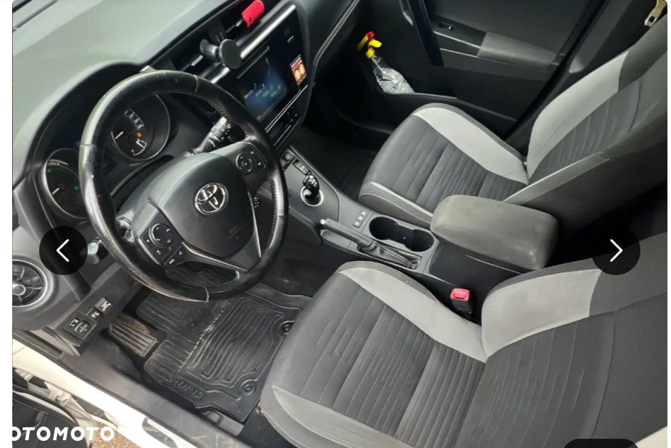 Toyota Auris Hybrid 135 Active - 13