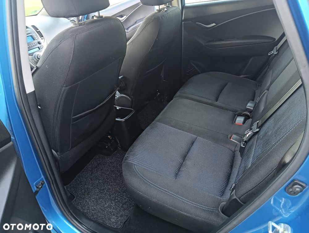 Hyundai ix20 1.4 blue Trend - 13