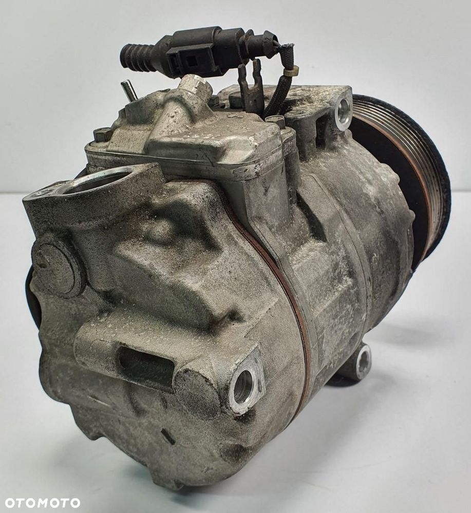 SPRĘŻARKA KLIMATYZACJI VW PASSAT B5 W8 3B0820803C - 3