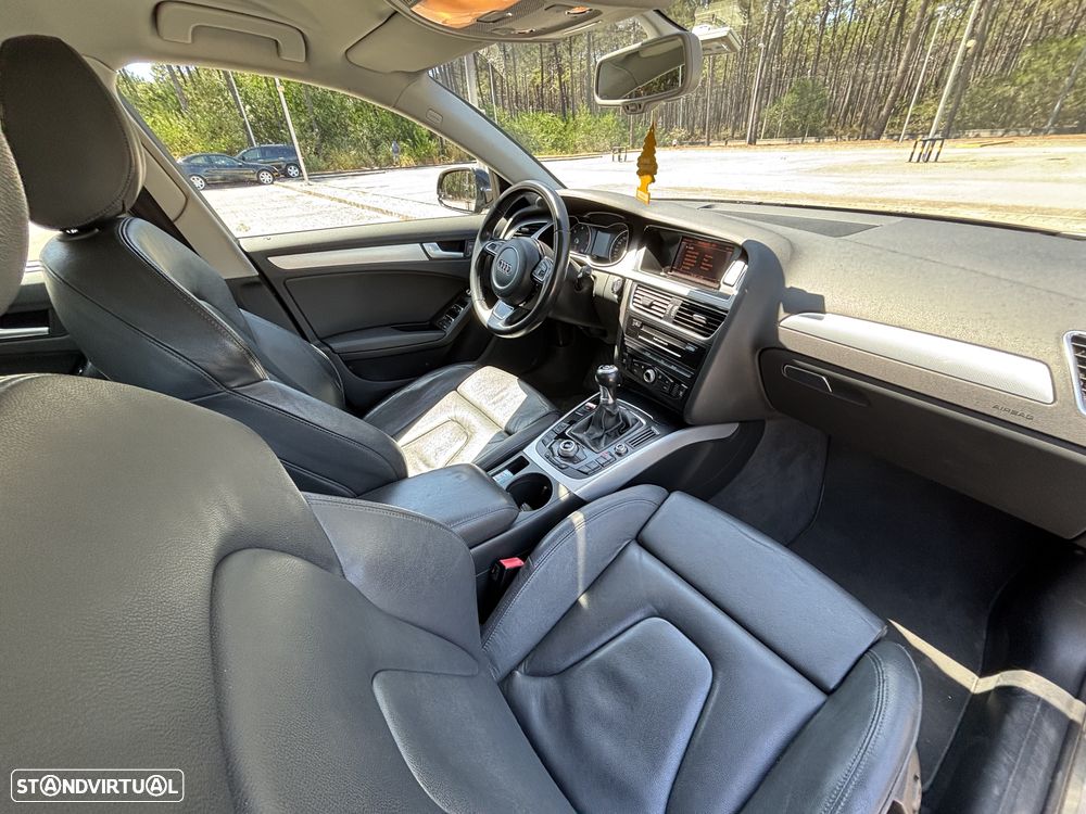 Audi A4 Avant 2.0 TDI Business Line Sport - 36