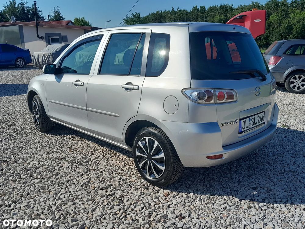 Mazda 2 - 3