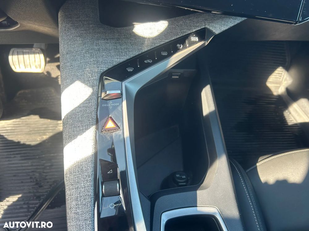 Peugeot 3008 1.2 Hybrid 145 e-DCS6 Allure - 20