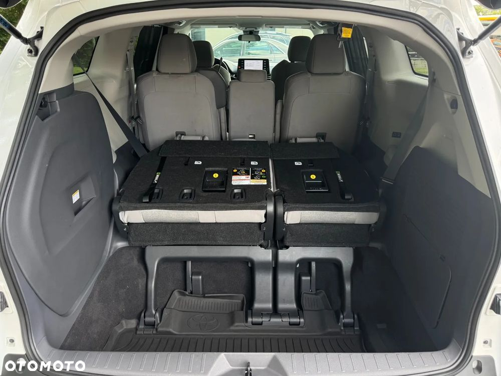 Toyota Sienna - 27