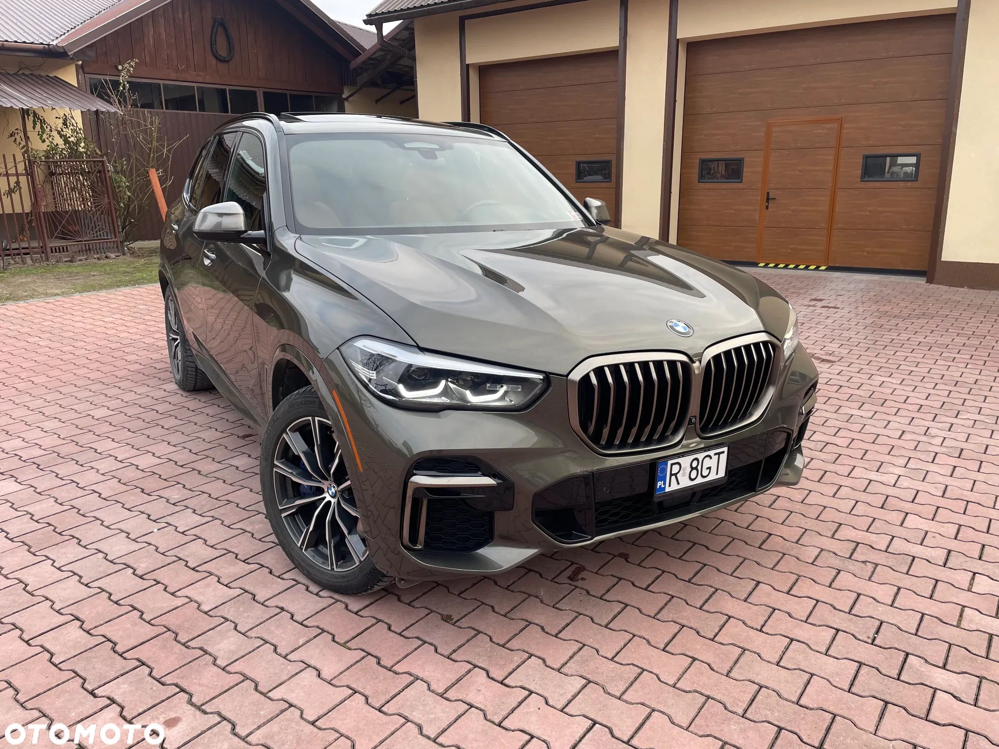 BMW X5 M M50i - 1