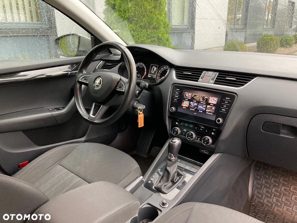 Skoda Octavia 1.6 TDI SCR Style DSG - 7