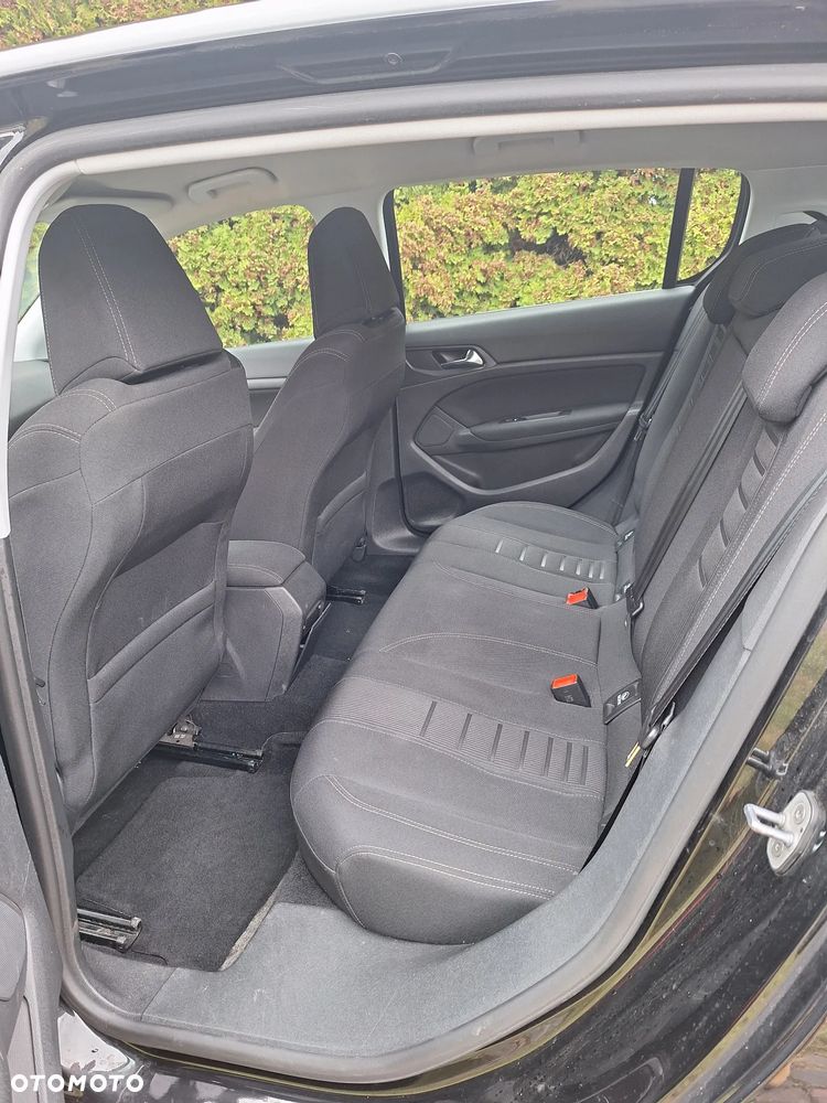 Peugeot 308 125 THP Allure - 9