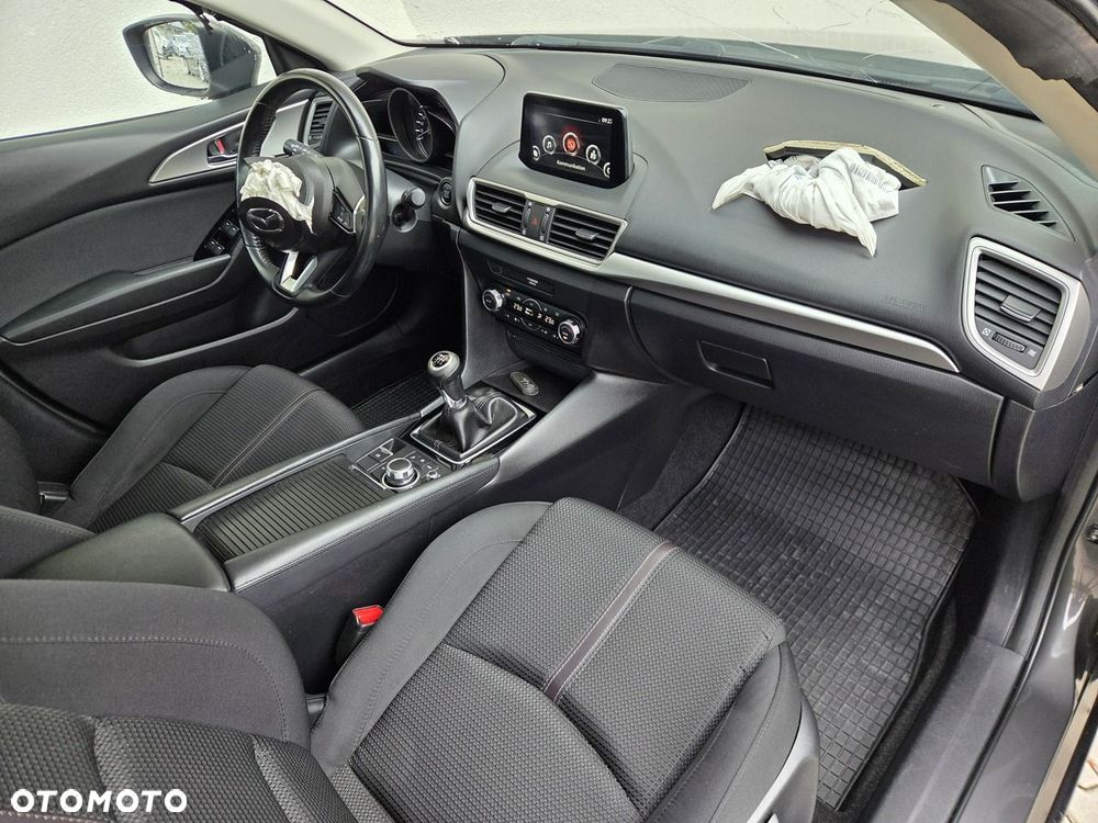 Mazda 3 - 10