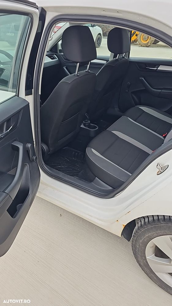 Skoda RAPID 1.0 TSI Ambition - 10