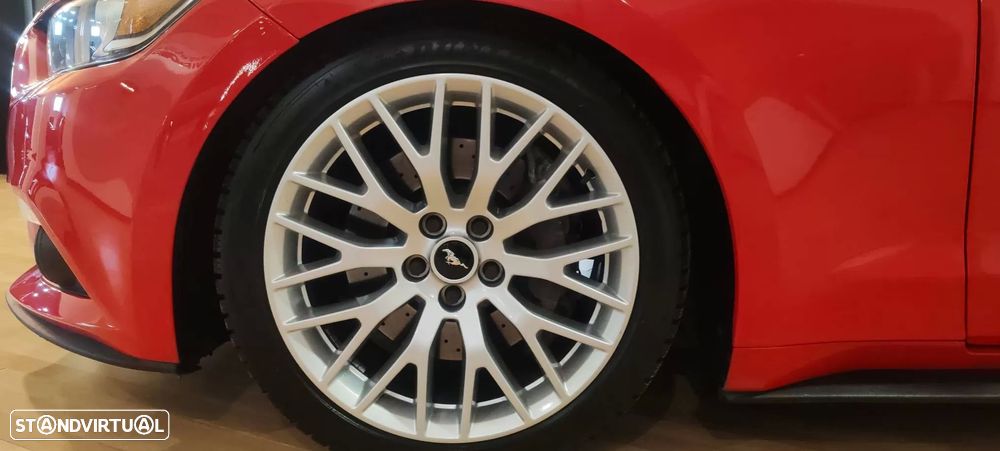 Ford Mustang 2.3 Eco Boost Aut. - 9