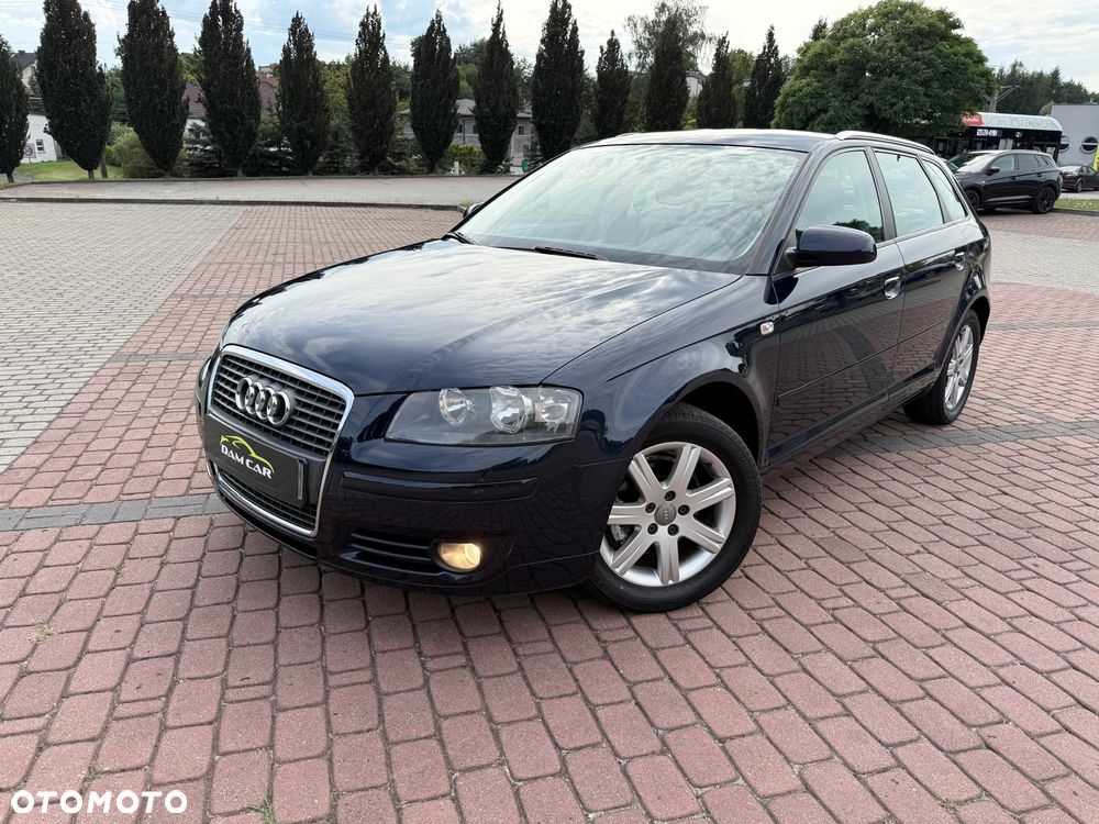 Audi A3 Sportback 1.6 FSI Ambiente - 4